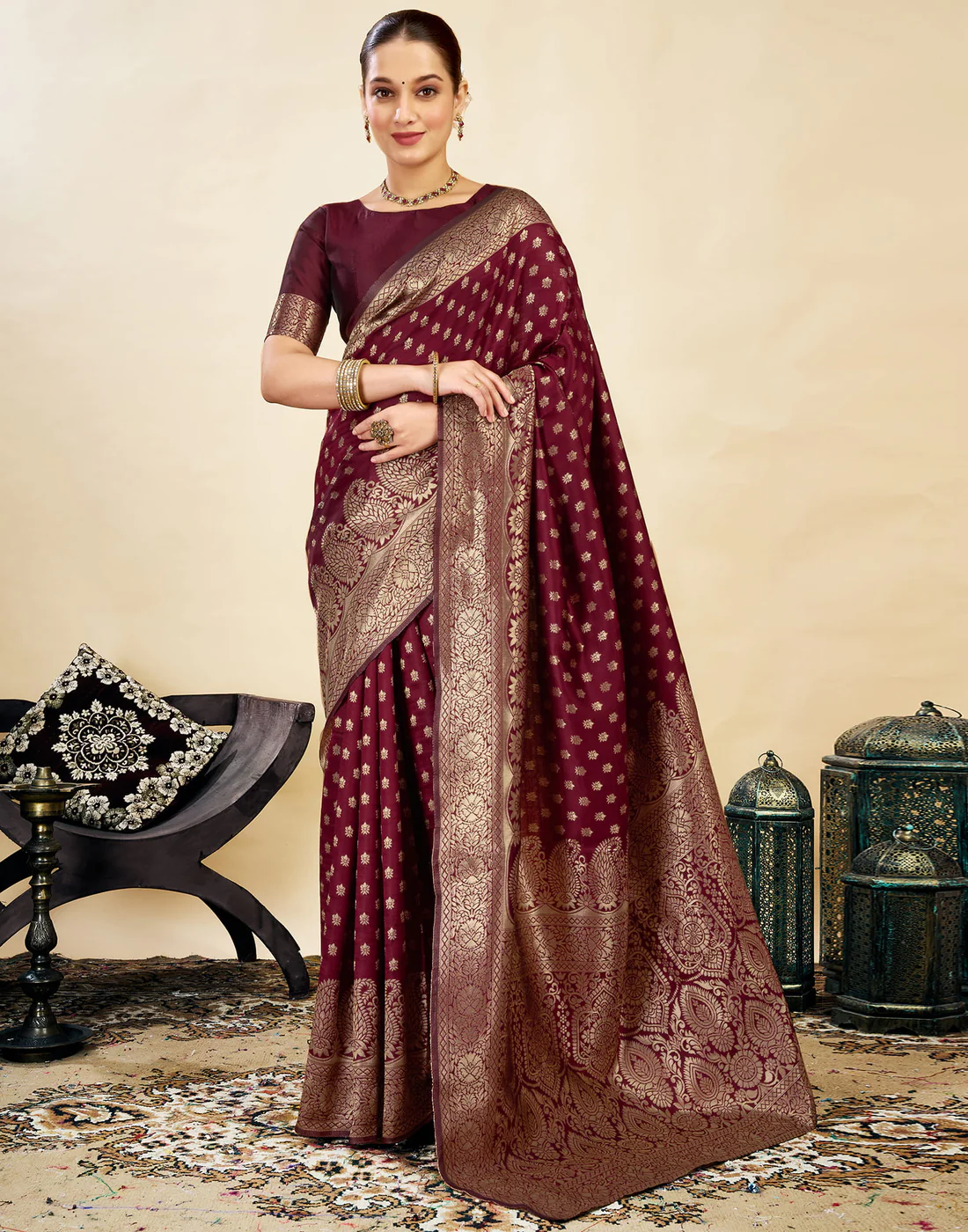 MySaree Premium Jacquard Saree – Regal Emerald Green Zari Border