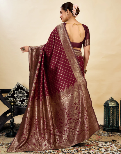 MySaree Premium Jacquard Saree – Regal Emerald Green Zari Border