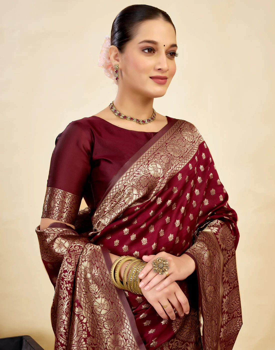MySaree Premium Jacquard Saree – Regal Emerald Green Zari Border