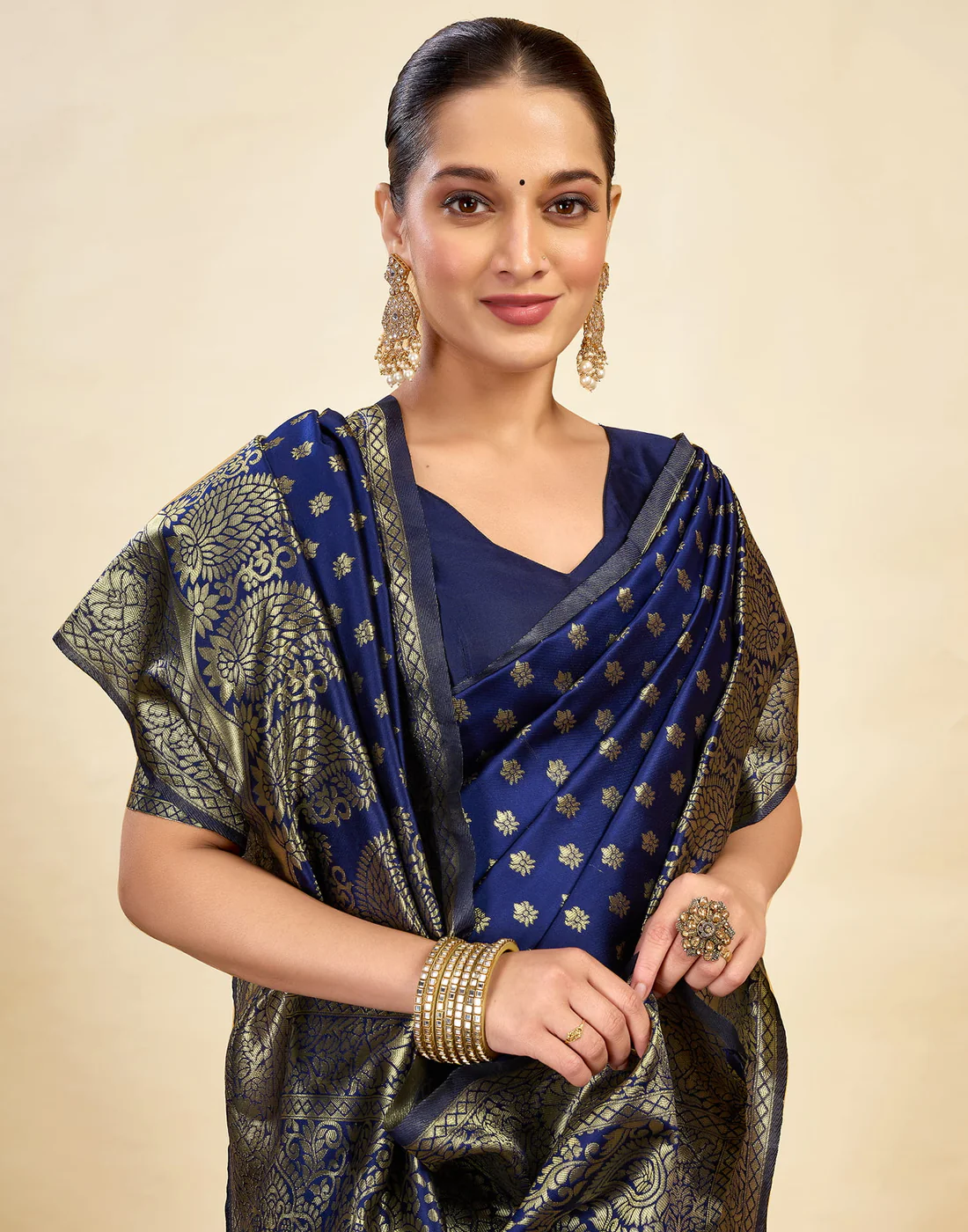 MySaree Bottle Green Jacquard Saree – Premium Golden Zari Weave