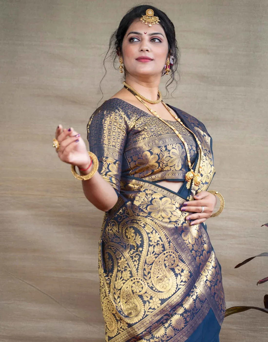 Mysaree Silk Saree — Morpinchh Royal Zari Elegance