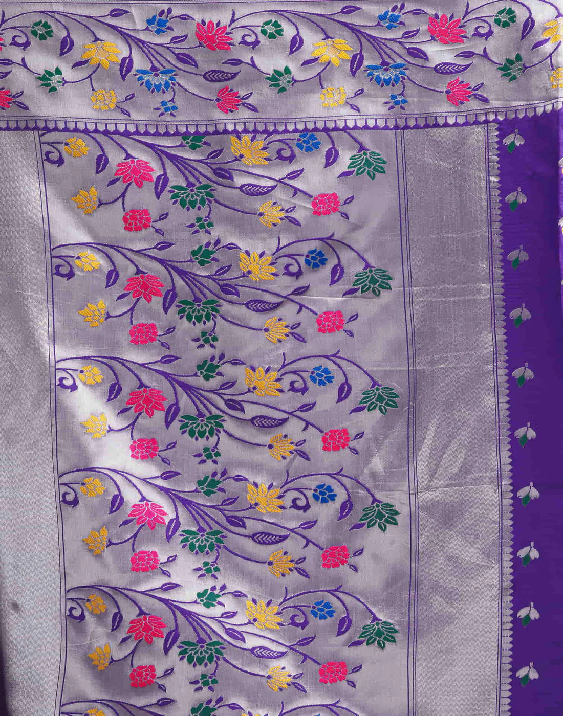 Mysaree Jacquard Saree — Violet Bloom Elegance